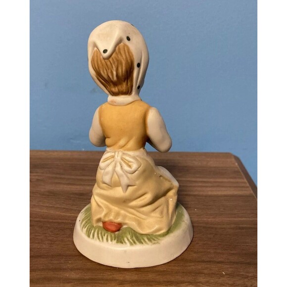 Ceramic statue Girl Kneeling to Praying. Vintage Mexico 5.5” Tall - Picture 5 of 6